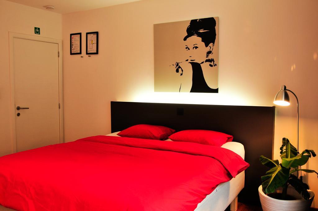 Logies Zen Aan Zee Bed and Breakfast Oostende Rum bild